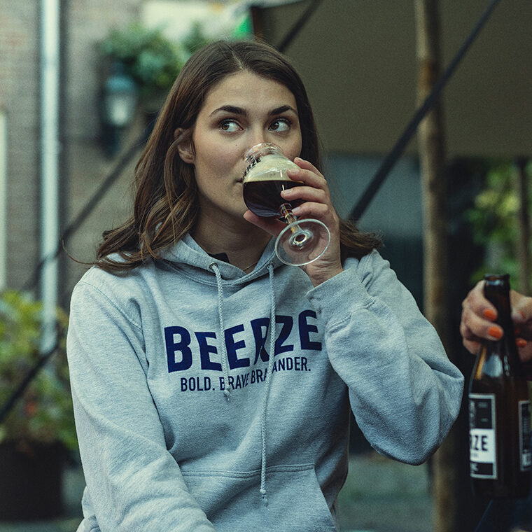 Beerze-Hoodie-grey-grijs-brabander-neline-mondkapje-760x760